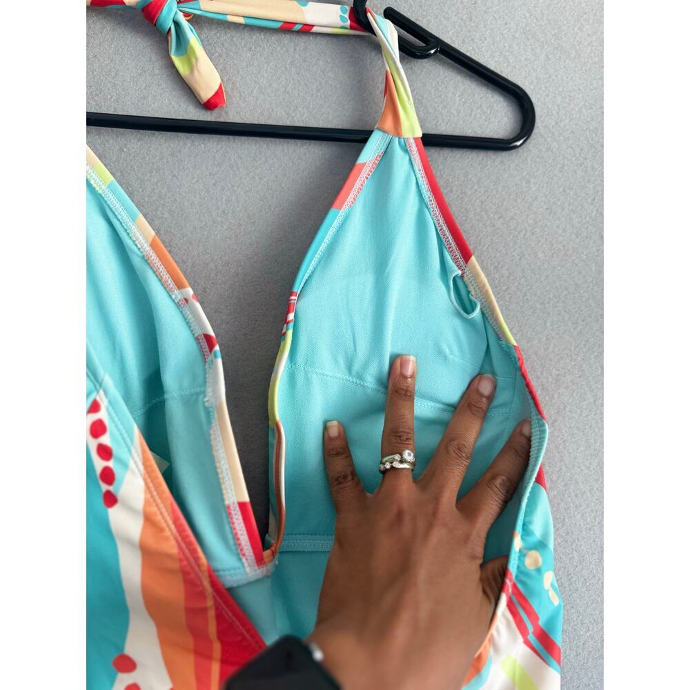 Jessica Simpson women bathing suit size small. one-piece swimsuit. Multicolor - Picture 6 of 9